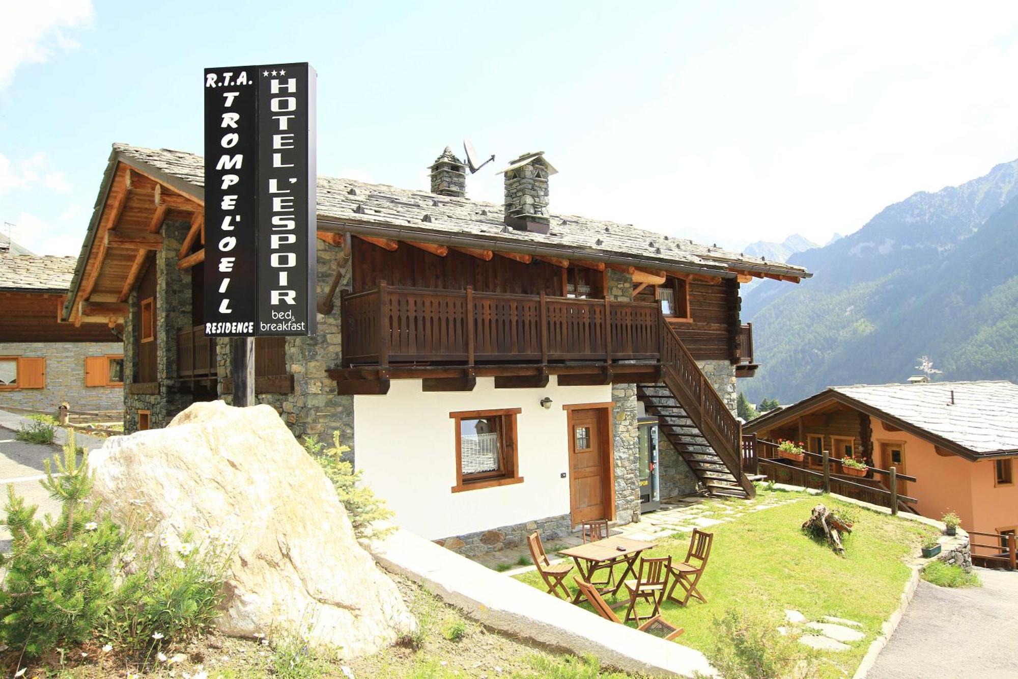Residence Trompe-L'Oeil Champoluc Luaran gambar