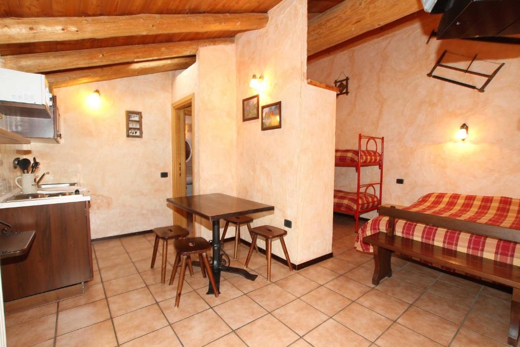 Residence Trompe-L'Oeil Champoluc Bilik gambar